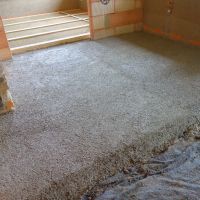 Základ pro izolační podlahu z konopného betonu